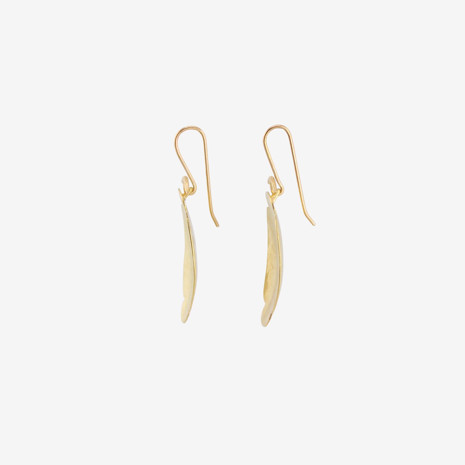 GABRIELLA KISS 18K MEDIUM-LARGE OVAL SCALLOP EARRINGS