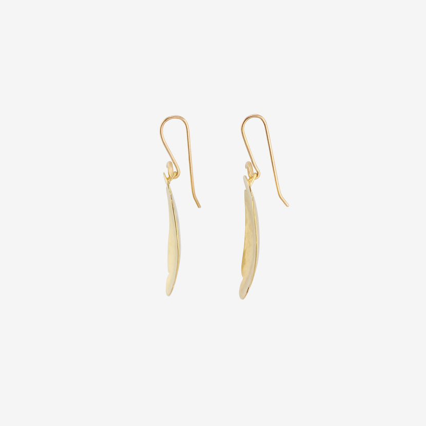 GABRIELLA KISS 18K MEDIUM-LARGE OVAL SCALLOP EARRINGS