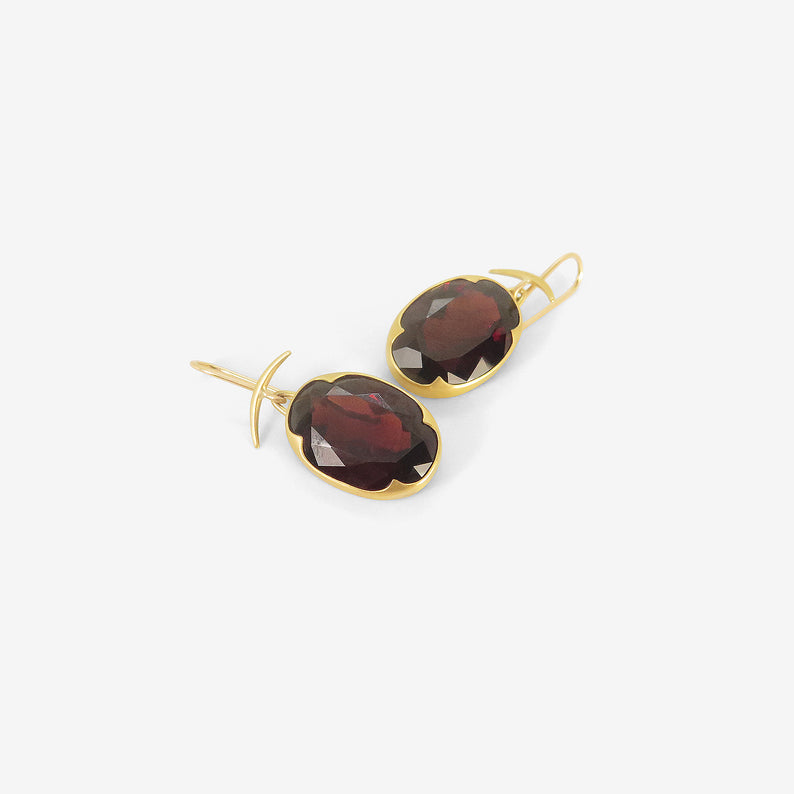GABRIELLA KISS 18K & OVAL ALMANDINE GARNET EARRINGS, 27CT