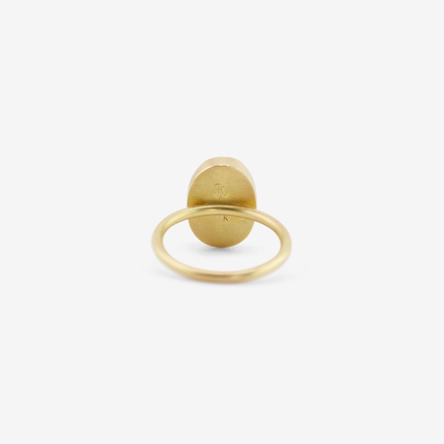 GABRIELLA KISS 18K & OVAL CABOCHON PALE COLOMBIAN EMERALD RING, 6.45CT