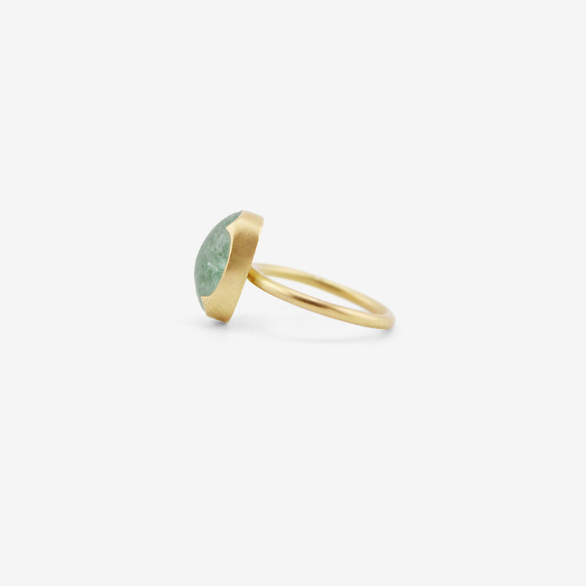 GABRIELLA KISS 18K & OVAL CABOCHON PALE COLOMBIAN EMERALD RING, 6.45CT