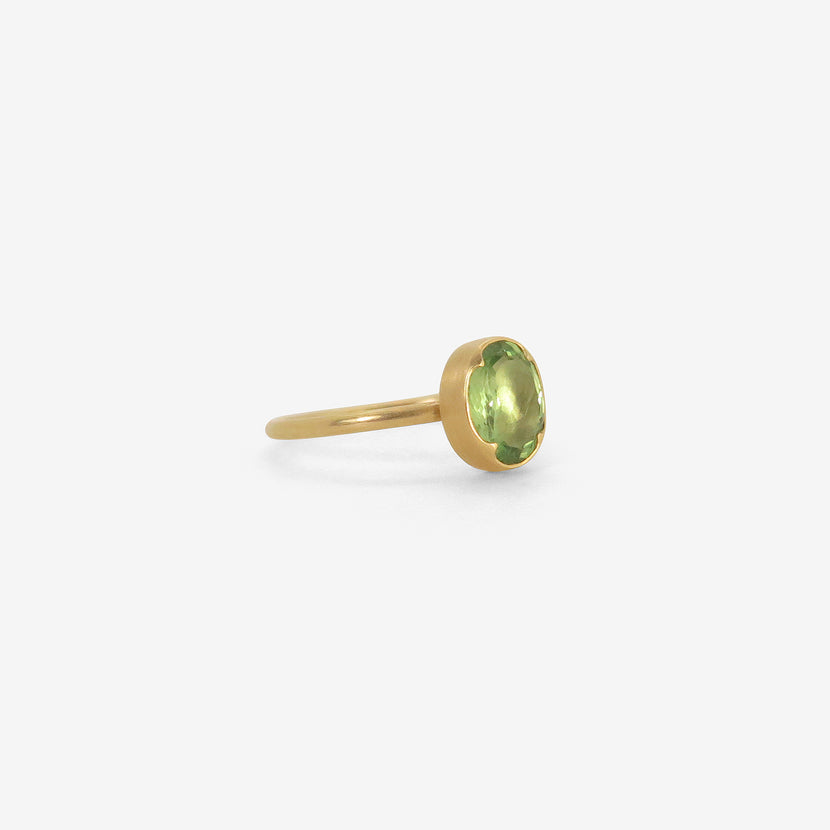 GABRIELLA KISS 18K & OVAL FACETED PALE GREEN TSAVORITE RING