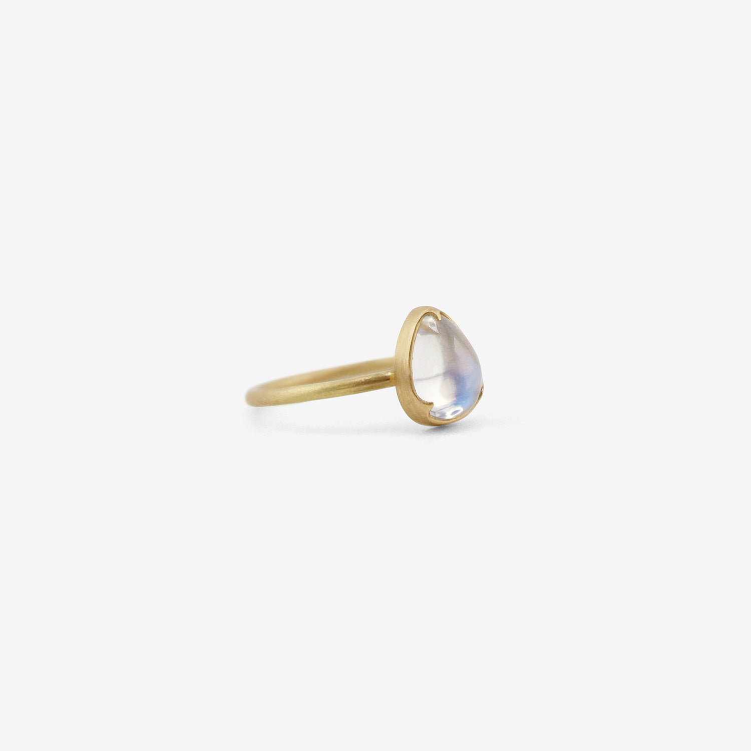 GABRIELLA KISS 18K & PEAR-SHAPED RAINBOW MOONSTONE RING