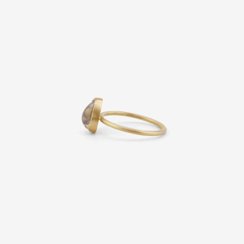 GABRIELLA KISS 18K & PEAR-SHAPED RAINBOW MOONSTONE RING