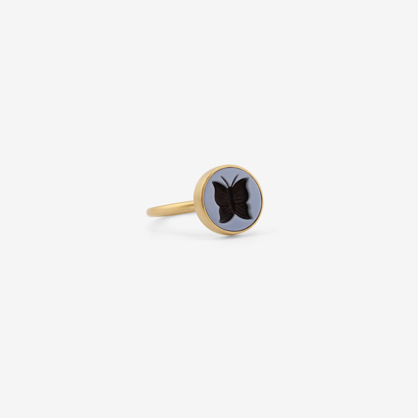 GABRIELLA KISS 18K & ROUND AGATE BUTTERFLY INTAGLIO RING