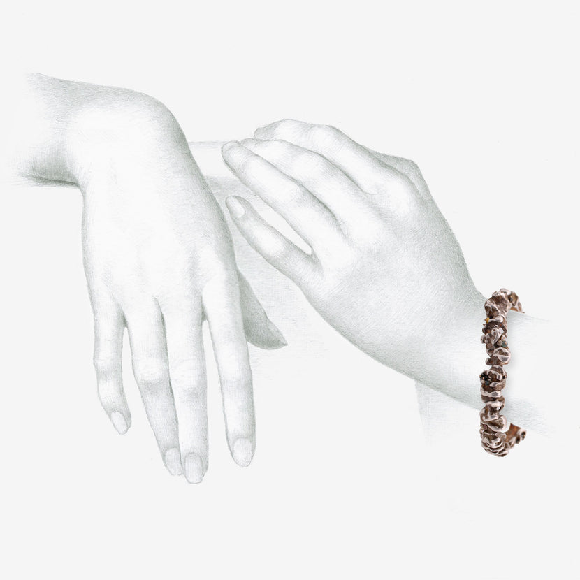 GABRIELLA KISS STERLING SILVER ELK RUFFLE BANGLE WITH EMERALDS, DIAMONDS & 18K SLUG