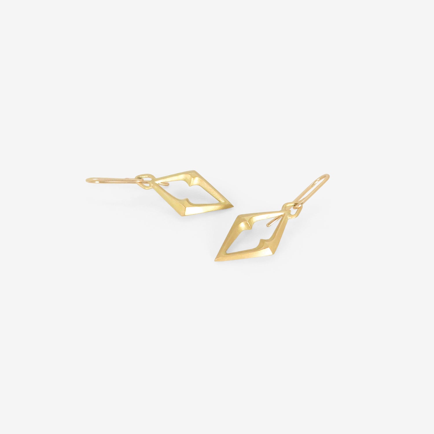 GABRIELLA KISS 18K SMALL DIAMOND LINK EARRINGS