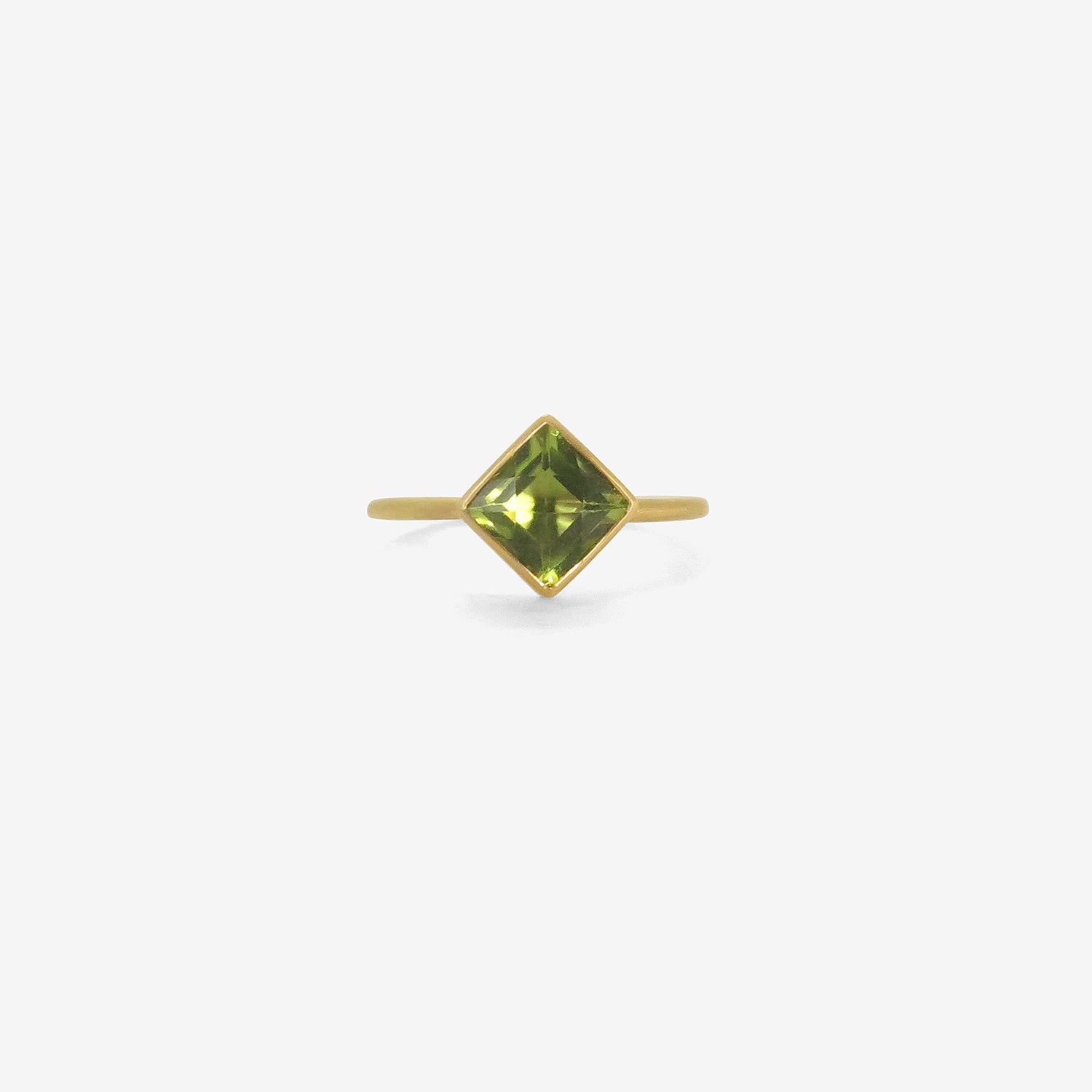 GABRIELLA KISS 18K & SQUARE PERIDOT RING, 1.25CT
