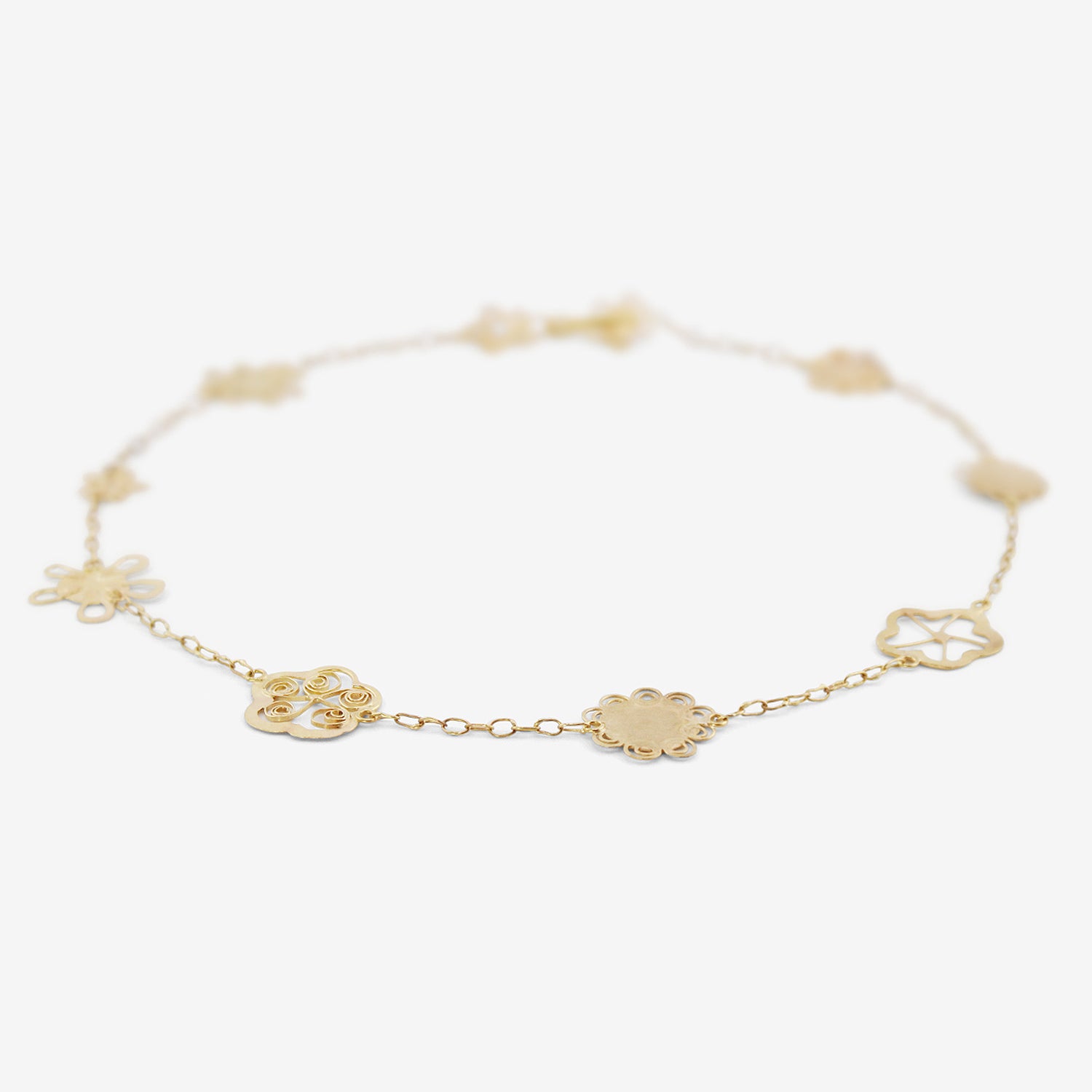 JUDY GEIB 18K SMALLISH FLOWERY CHAIN NECKLACE