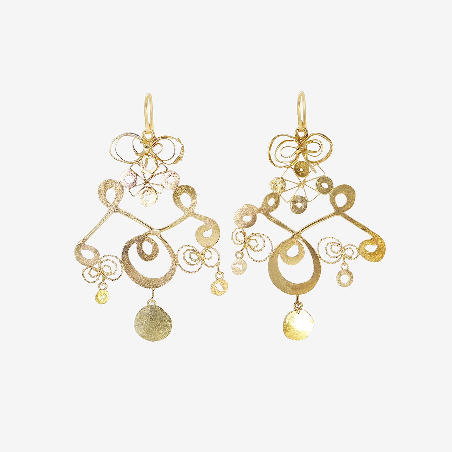 JUDY GEIB 18K SCRIBBLY STUDIO SWEEP EARRINGS