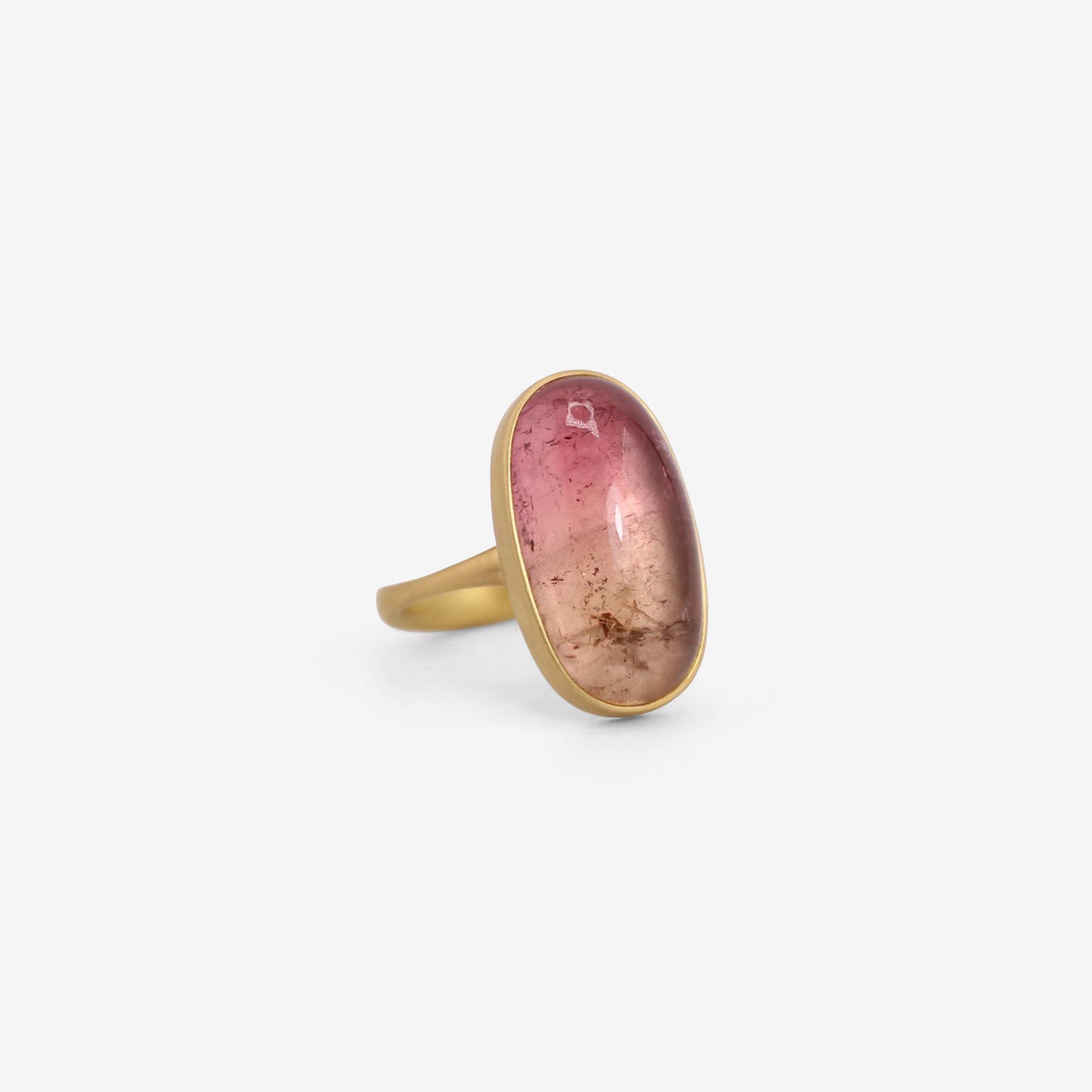 LOLA BROOKS 18K & OVAL BEIGE TO PINK OMBRÉ TOURMALINE RING, 13.49CT