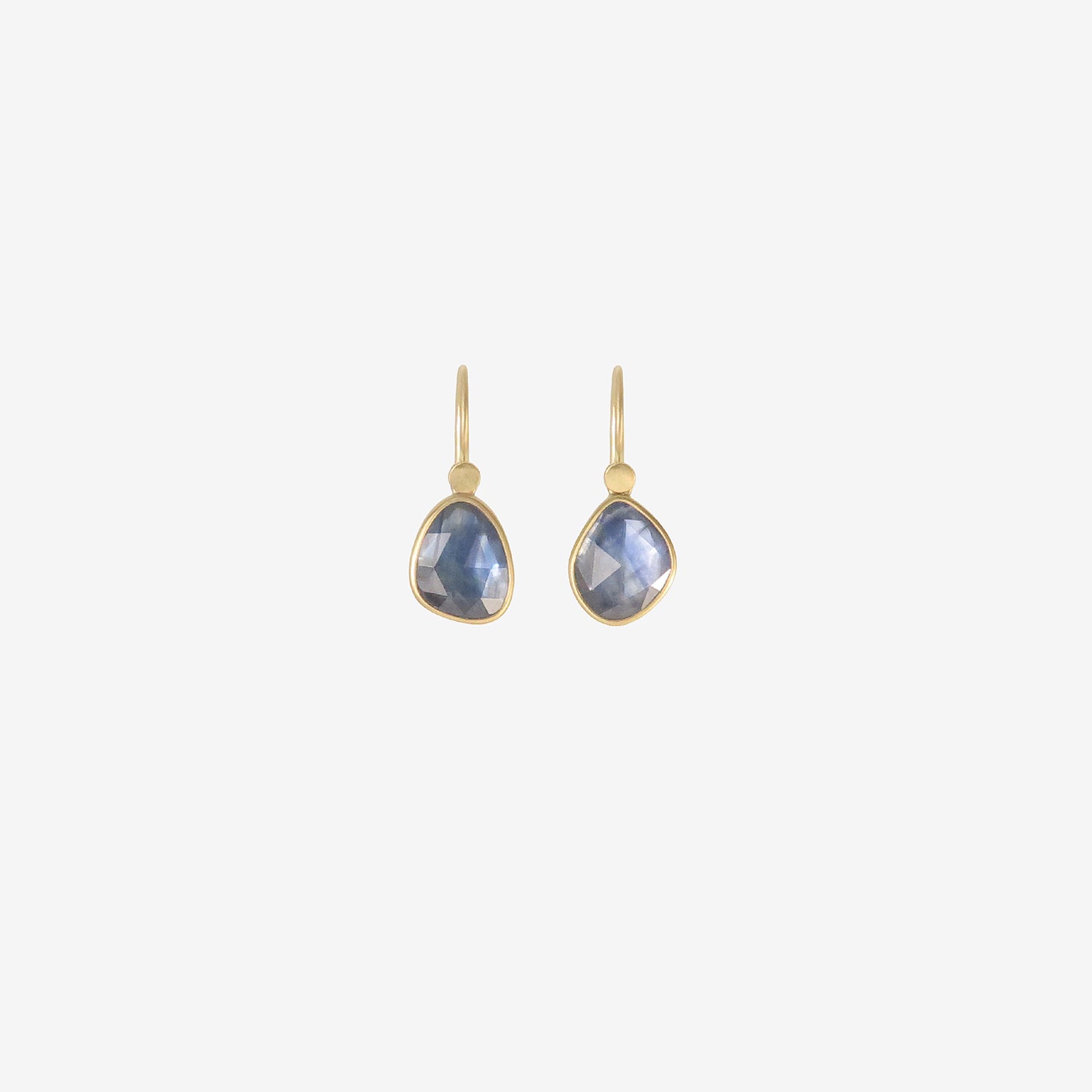 LOLA BROOKS 18K & BLUE SAPPHIRE PEBBLE EARRINGS, 3.67CT