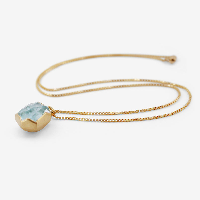LOLA BROOKS 18K & CHUNKY FACETED AQUAMARINE CRYSTAL NECKLACE, 11.32CT