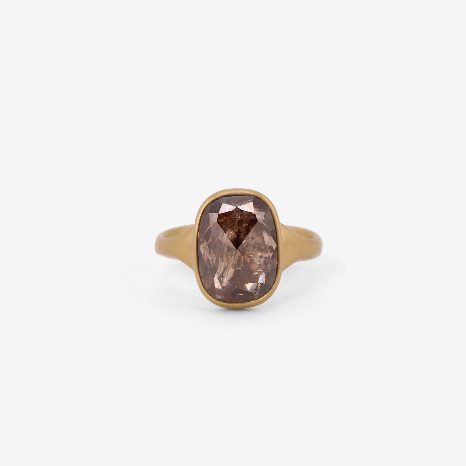LOLA BROOKS 18K & CUSHION-SHAPED PEACHY BROWN DIAMOND RING, 4.91CT