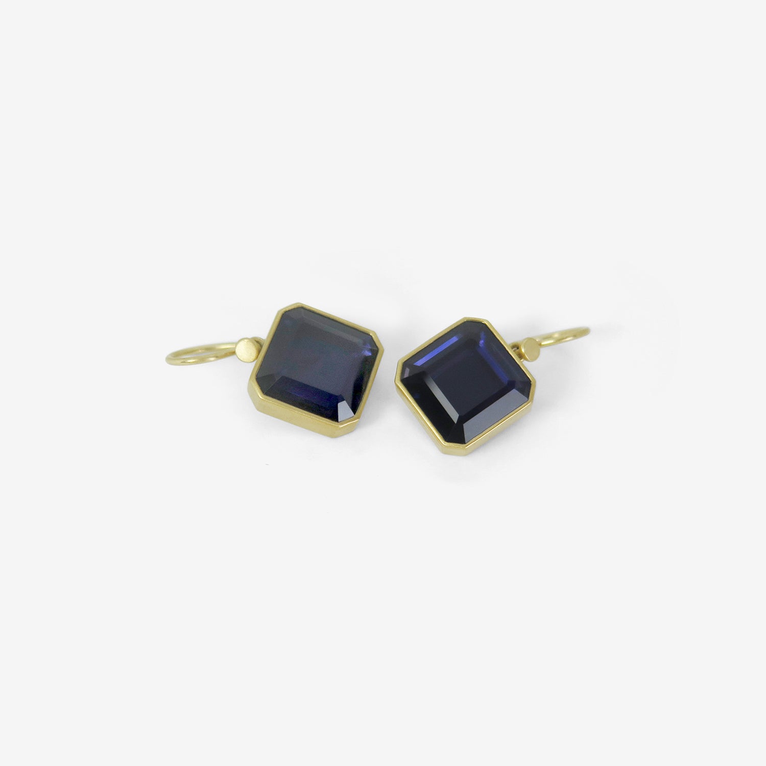 LOLA BROOKS 18K & DEEP INDIGO IOLITE CUBE DROP EARRINGS, 8.49CT
