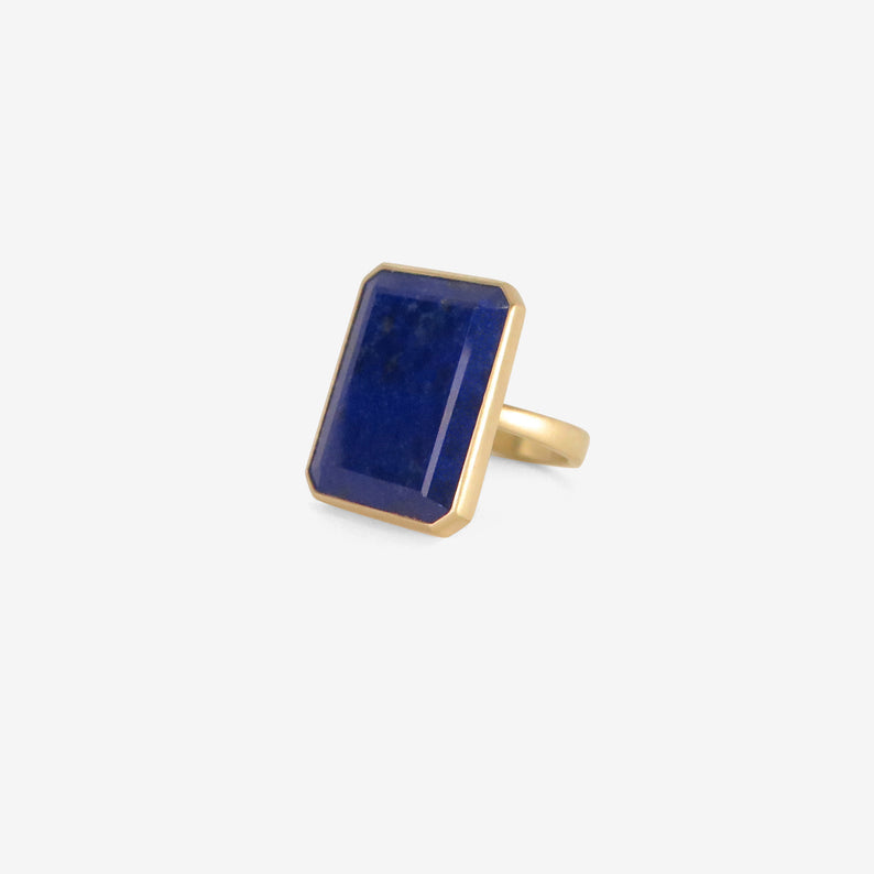 LOLA BROOKS 18K & EMERALD-CUT LAPIS RING, 12.23CT