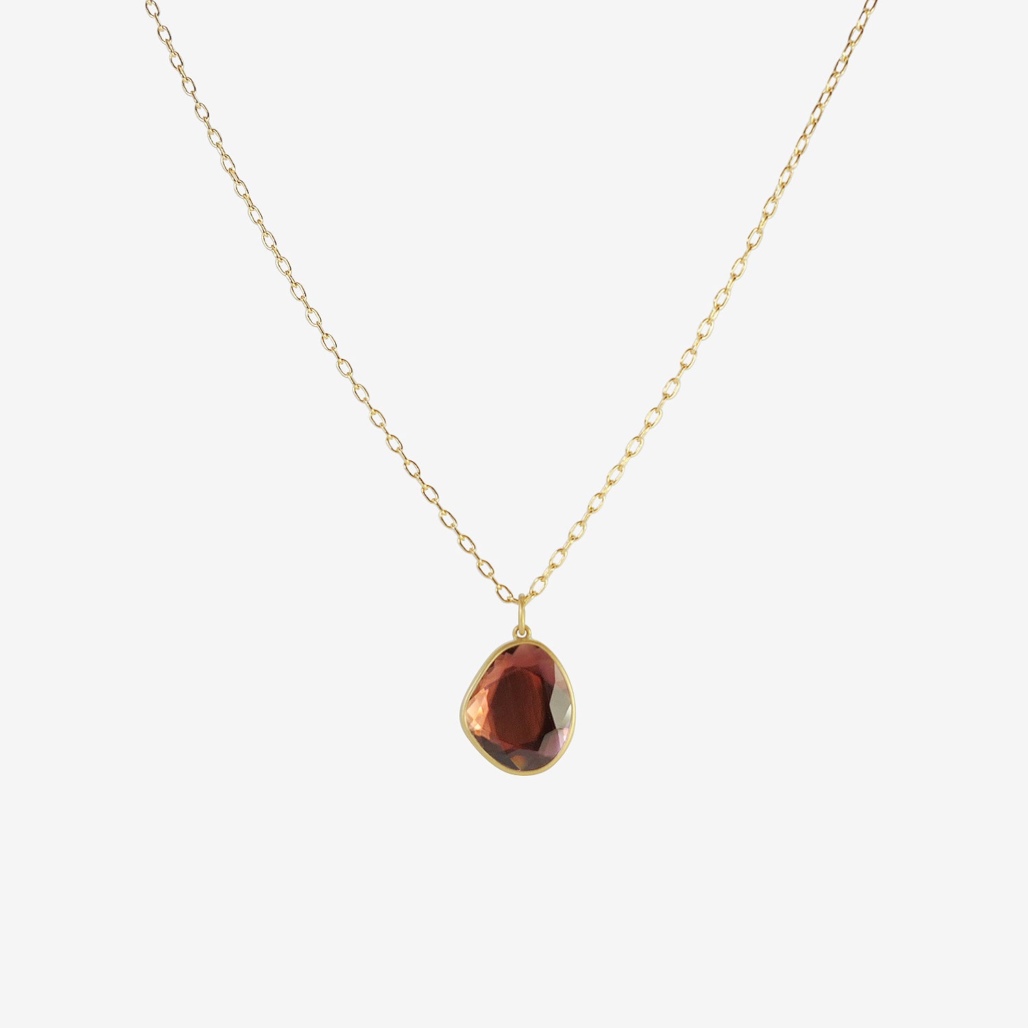 LOLA BROOKS 18K & GARNET SEQUIN PEBBLE PENDANT, 4.33CT