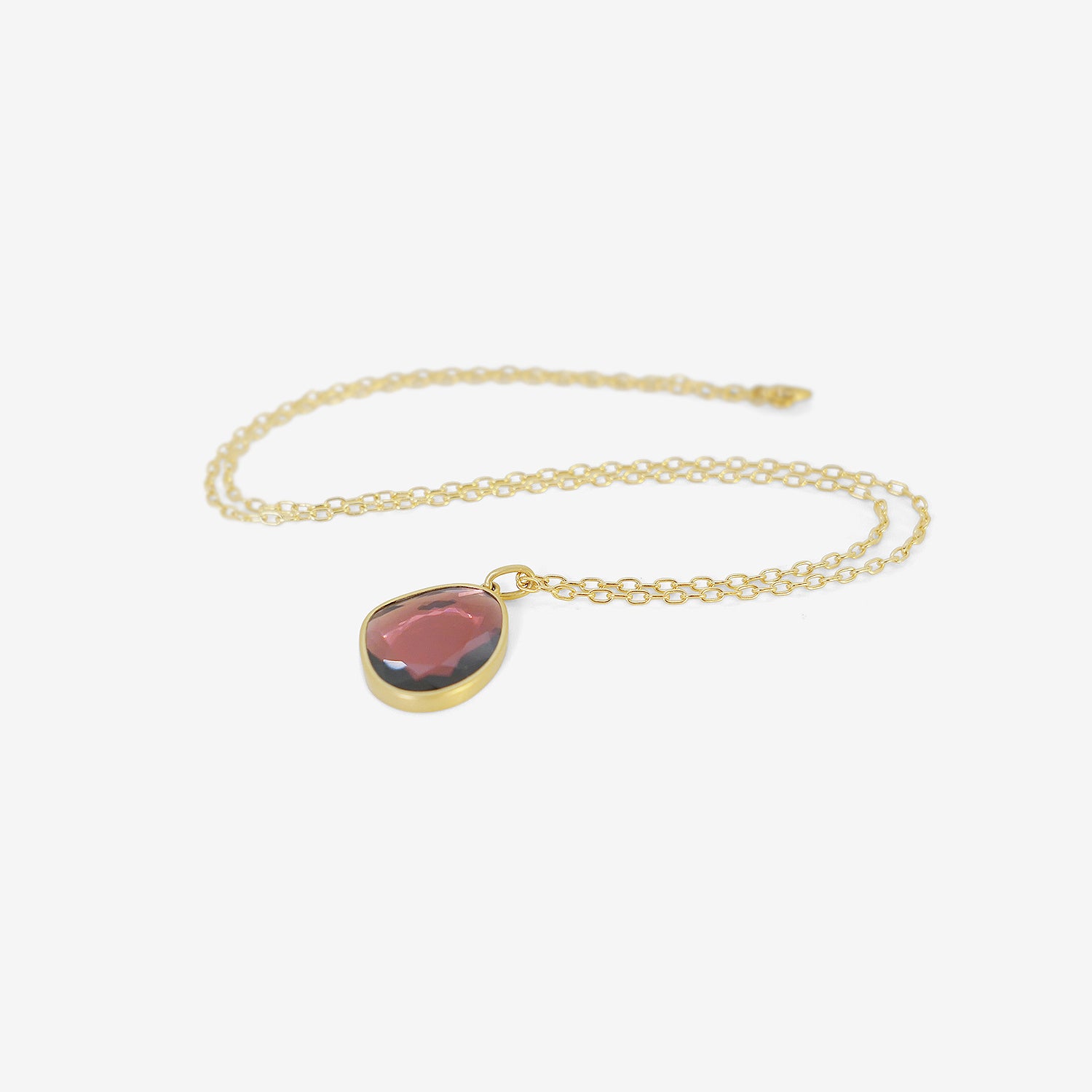LOLA BROOKS 18K & GARNET SEQUIN PEBBLE PENDANT, 4.33CT