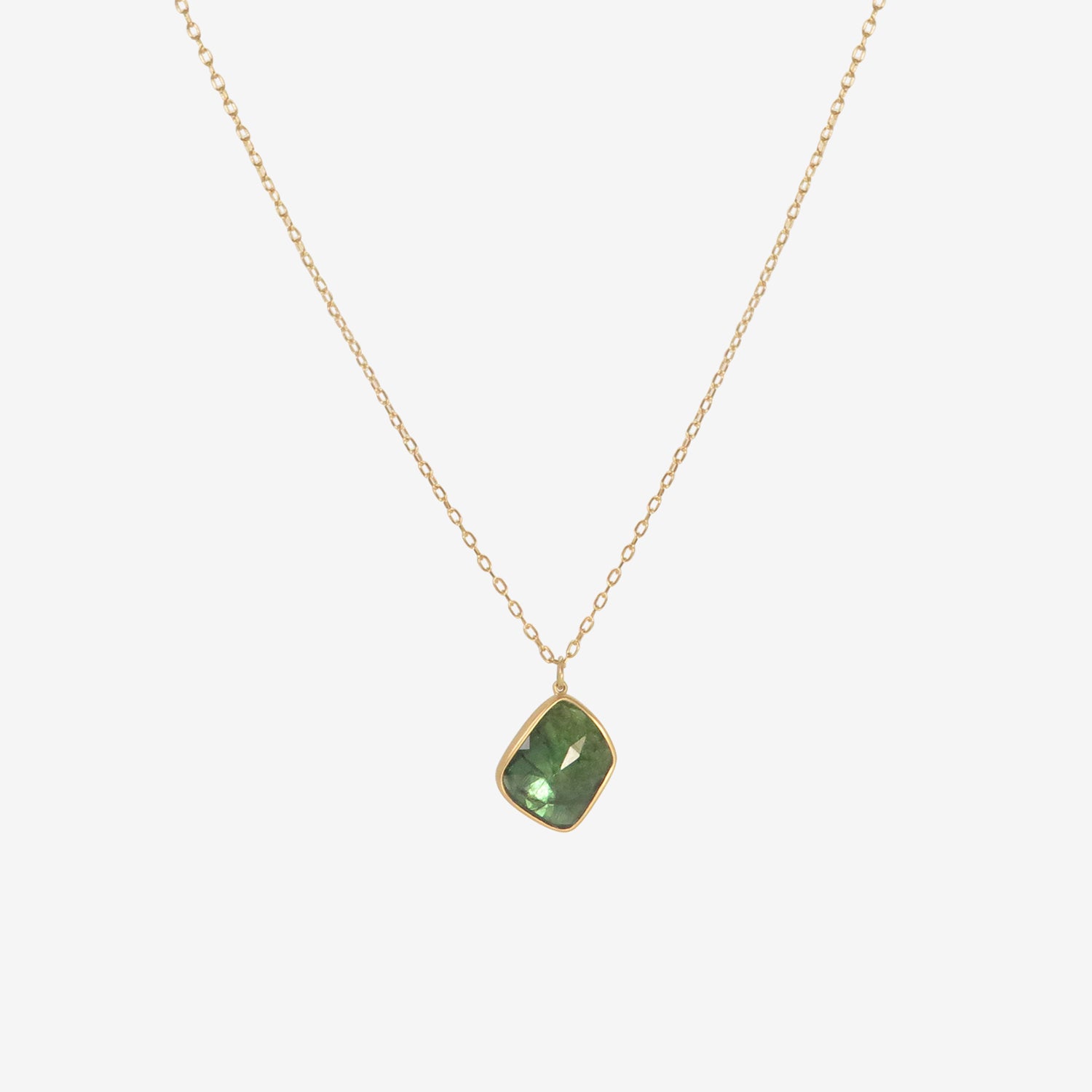LOLA BROOKS 18K & GREEN TOURMALINE PEBBLE PENDANT, 7.49CT