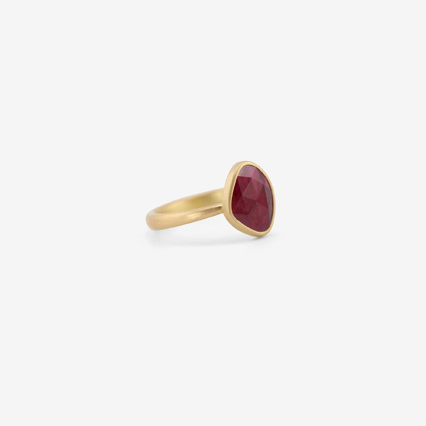LOLA BROOKS 18K & ROSE-CUT MOZAMBIQUE RUBY PEBBLE RING, 2.23CT