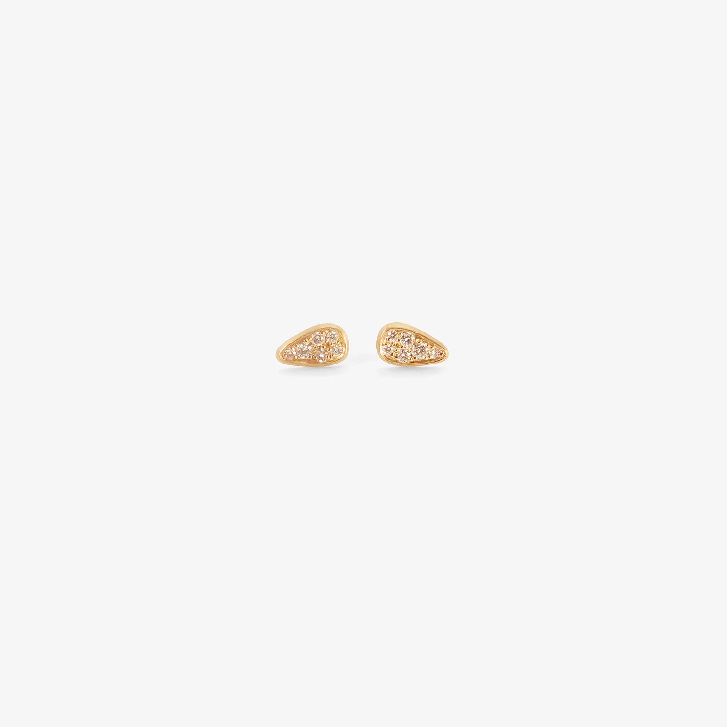 NICOLE LANDAW 14K & DIAMOND ELONGATED TRIANGLE SKIPPING STONE STUDS, .09CT