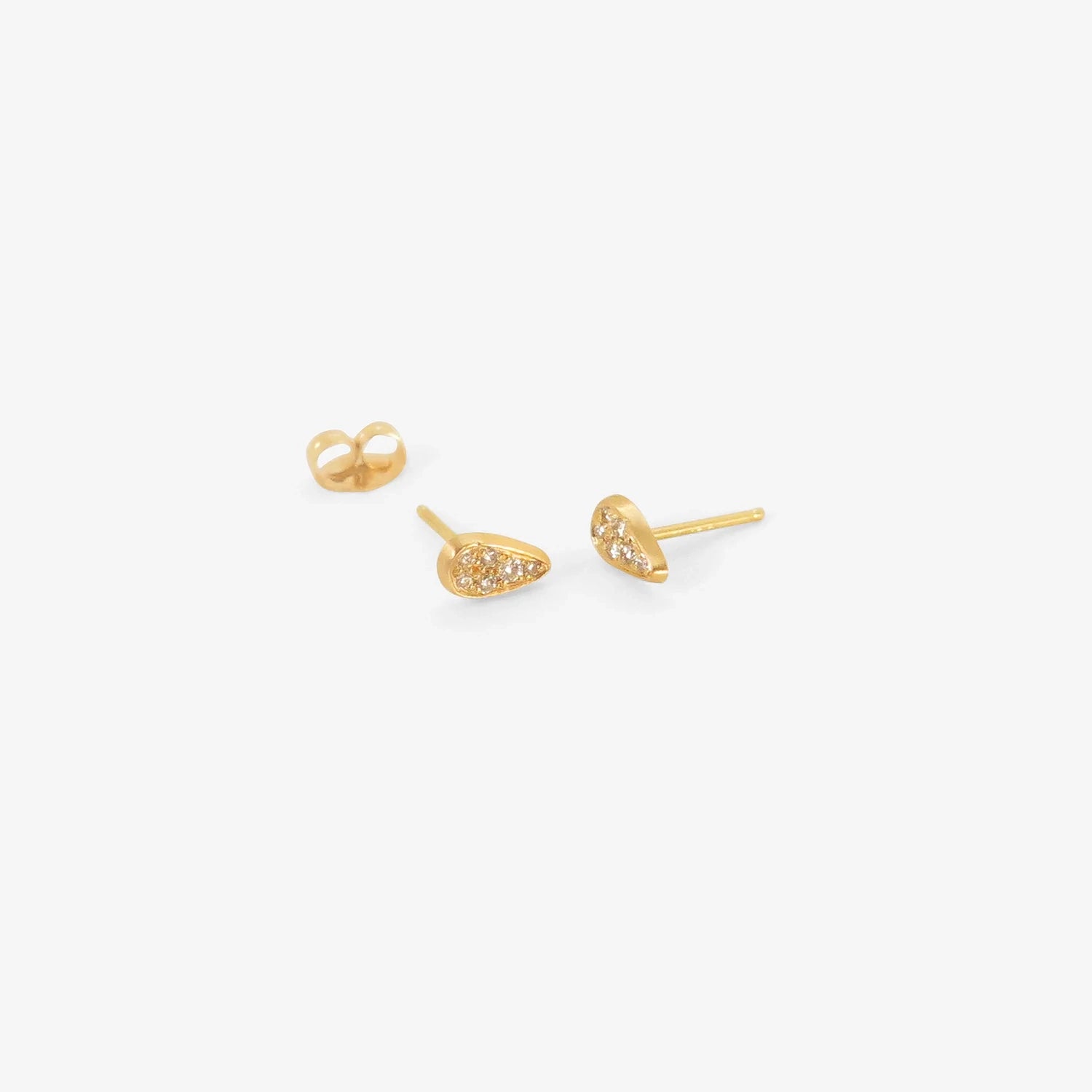 NICOLE LANDAW 14K & DIAMOND ELONGATED TRIANGLE SKIPPING STONE STUDS, .09CT