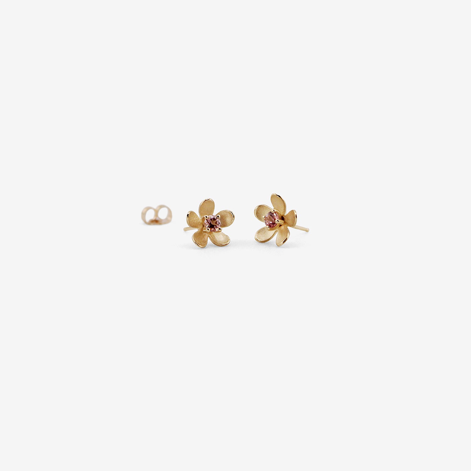NICOLE LANDAW 14K BOLD FLOWER STUDS WITH PINK TOURMALINE CENTERS