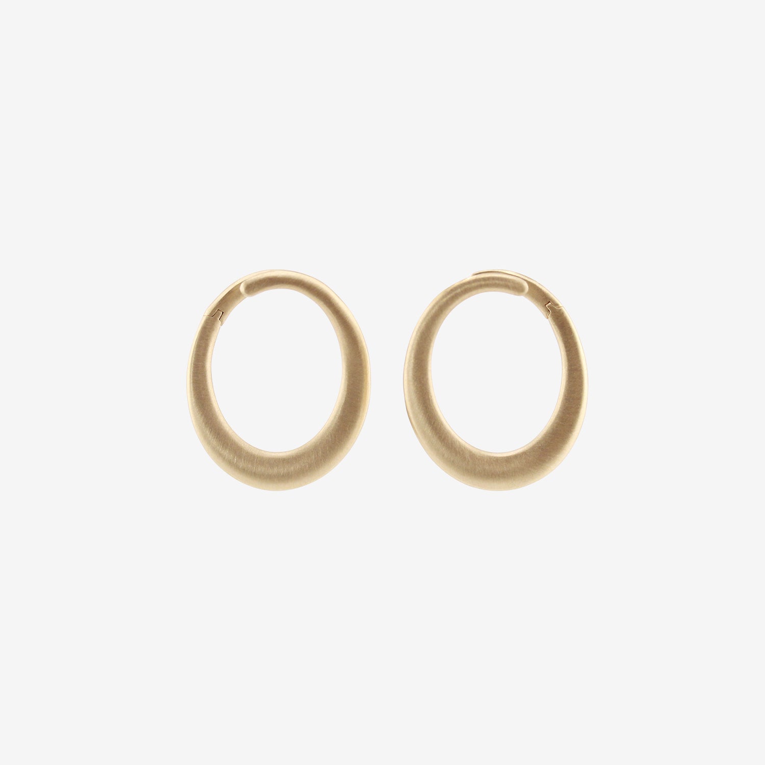 NICOLE LANDAW 14K FRONT FACING GRADUATED HINGED HOOPS