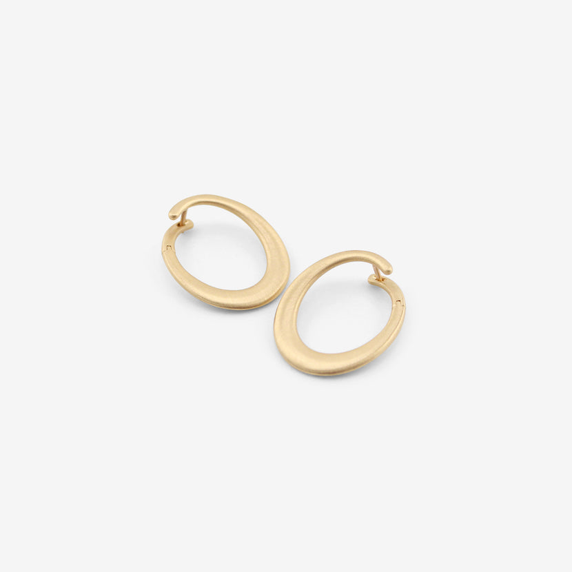 NICOLE LANDAW 14K FRONT FACING GRADUATED HINGED HOOPS