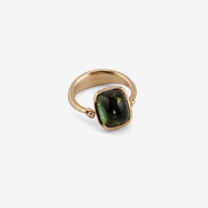 NICOLE LANDAW 14K & GREEN TOURMALINE CABOCHON EMPIRE RING