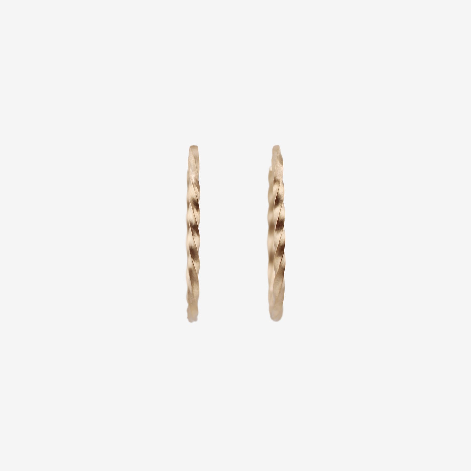 NICOLE LANDAW 14K OVAL TWIST HOOPS ON POSTS