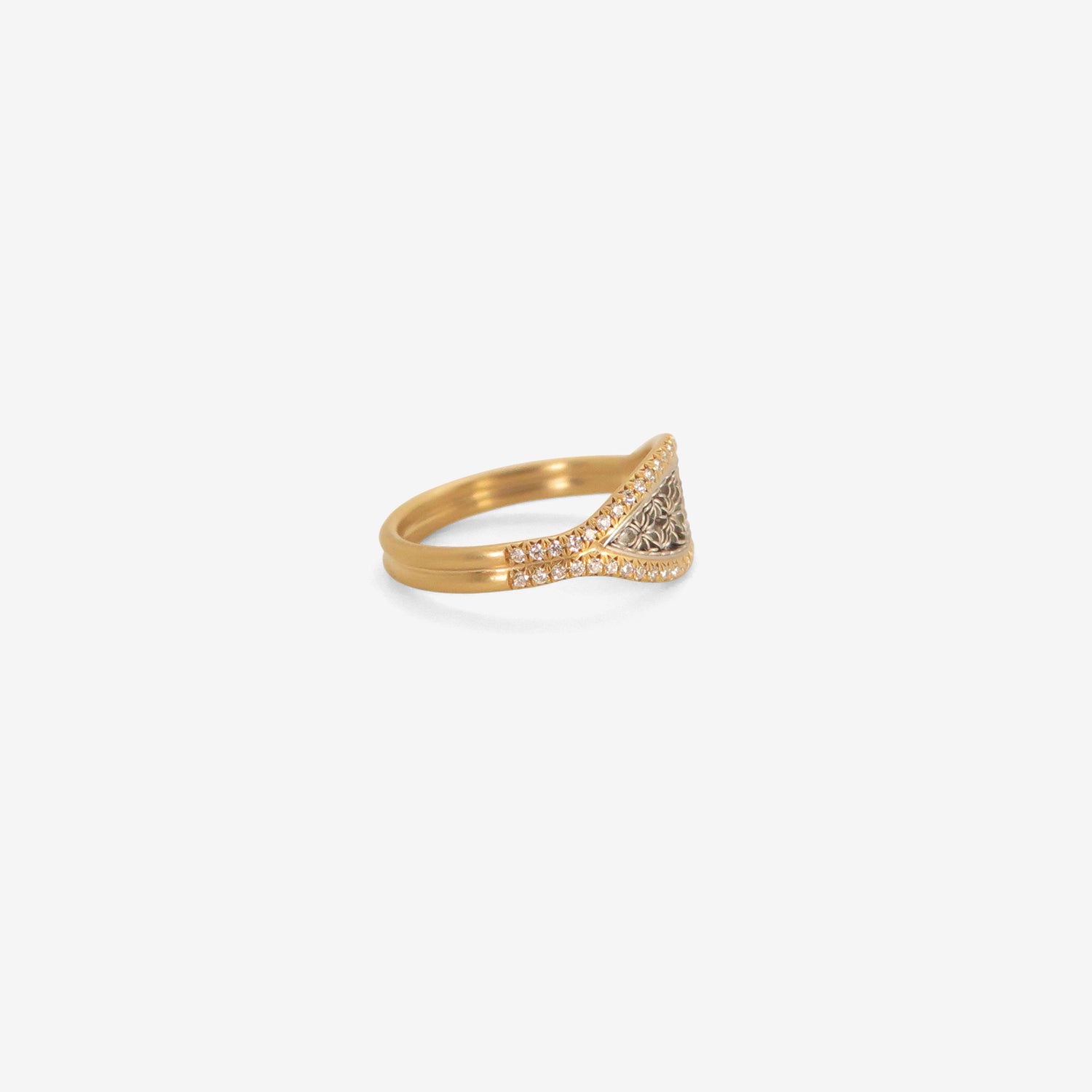 NIKOLLE RADI 18K & PLATINUM MARQUIS RING WITH WHITE DIAMOND PAVÉ