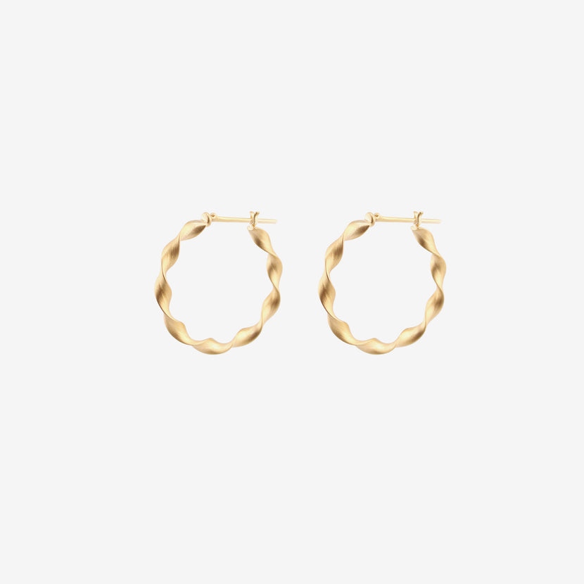 NIKOLLE RADI 18K LARGE SCROLL HOOPS ON POSTS