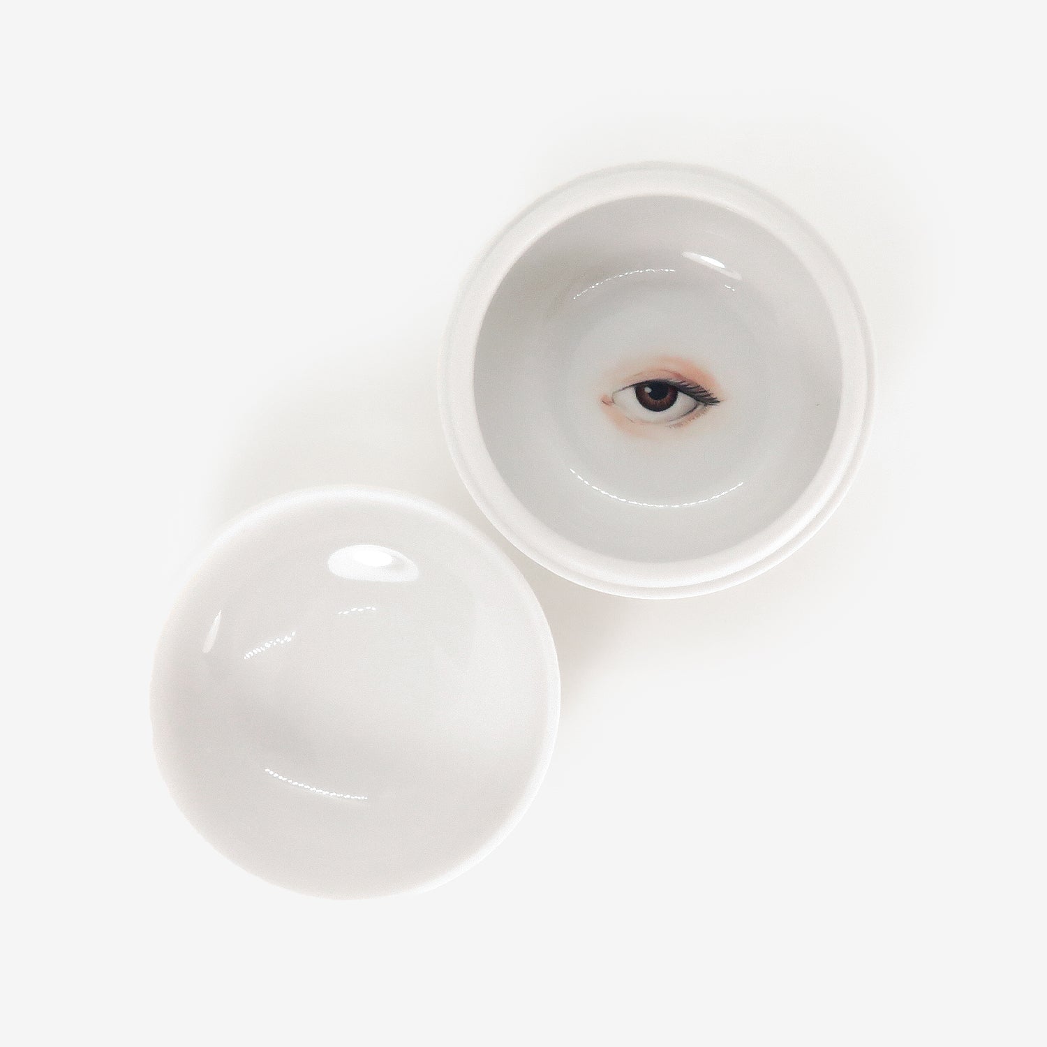 TED MUEHLING BONBONNIERE WITH PAINTED EYE ON THE INTERIOR