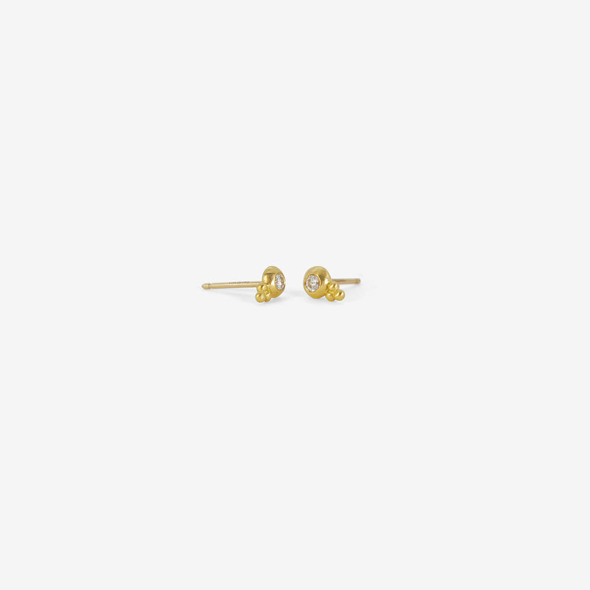 PROUNIS 22K SMALL LENTIL-SHAPED BULLA STUDS WITH DIAMONDS