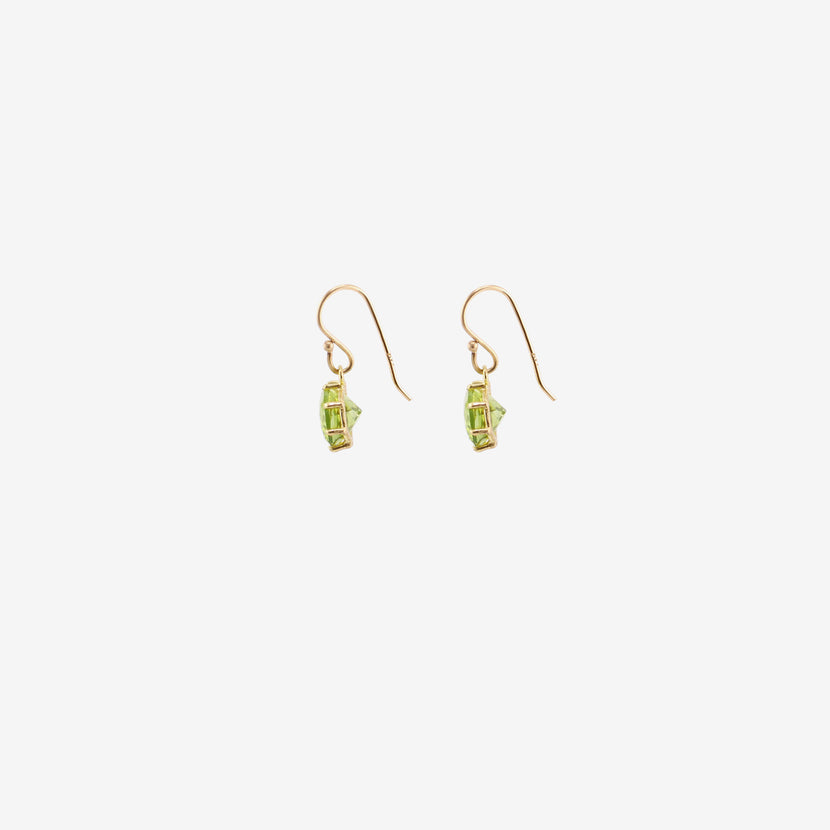 ROSANNE PUGLIESE 18K & FACETED OVAL PERIDOT EAST/WEST MINI GEM EARRINGS