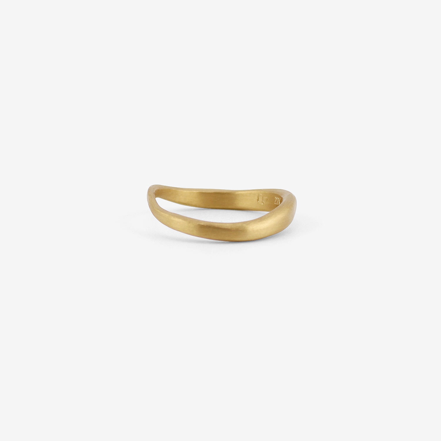 ROSANNE PUGLIESE 22K WAVE RING, SIZE 9