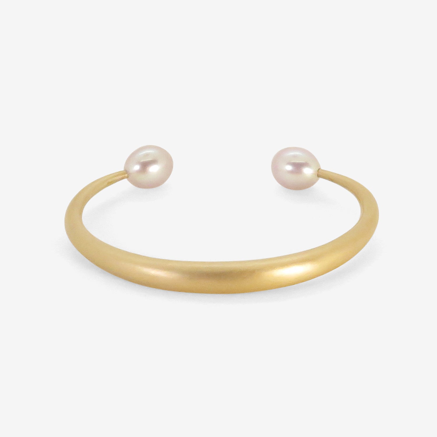 TED MUEHLING 14K & PINK FRESHWATER PEARL OPEN BANGLE