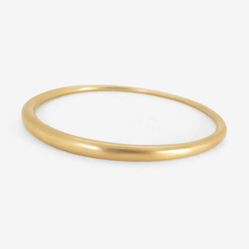 TED MUEHLING 14K YELLOW GOLD SKINNY BANGLE, SIZE 3