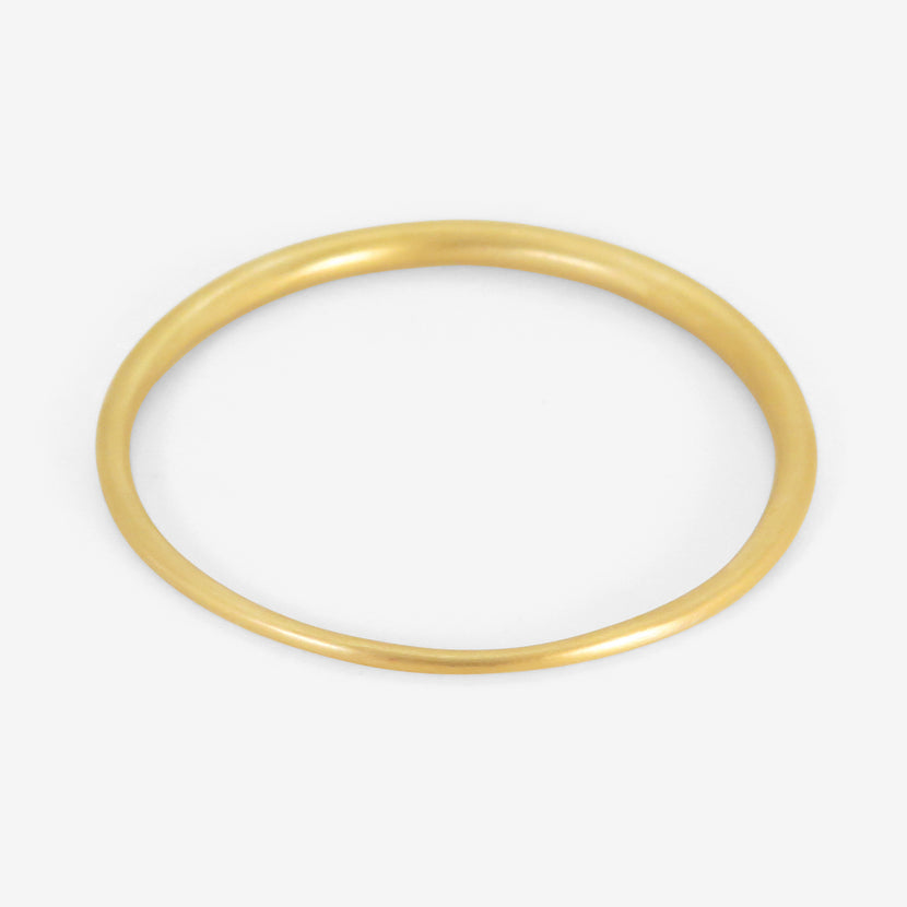 TED MUEHLING 18K SKINNY BANGLE, SIZE 3