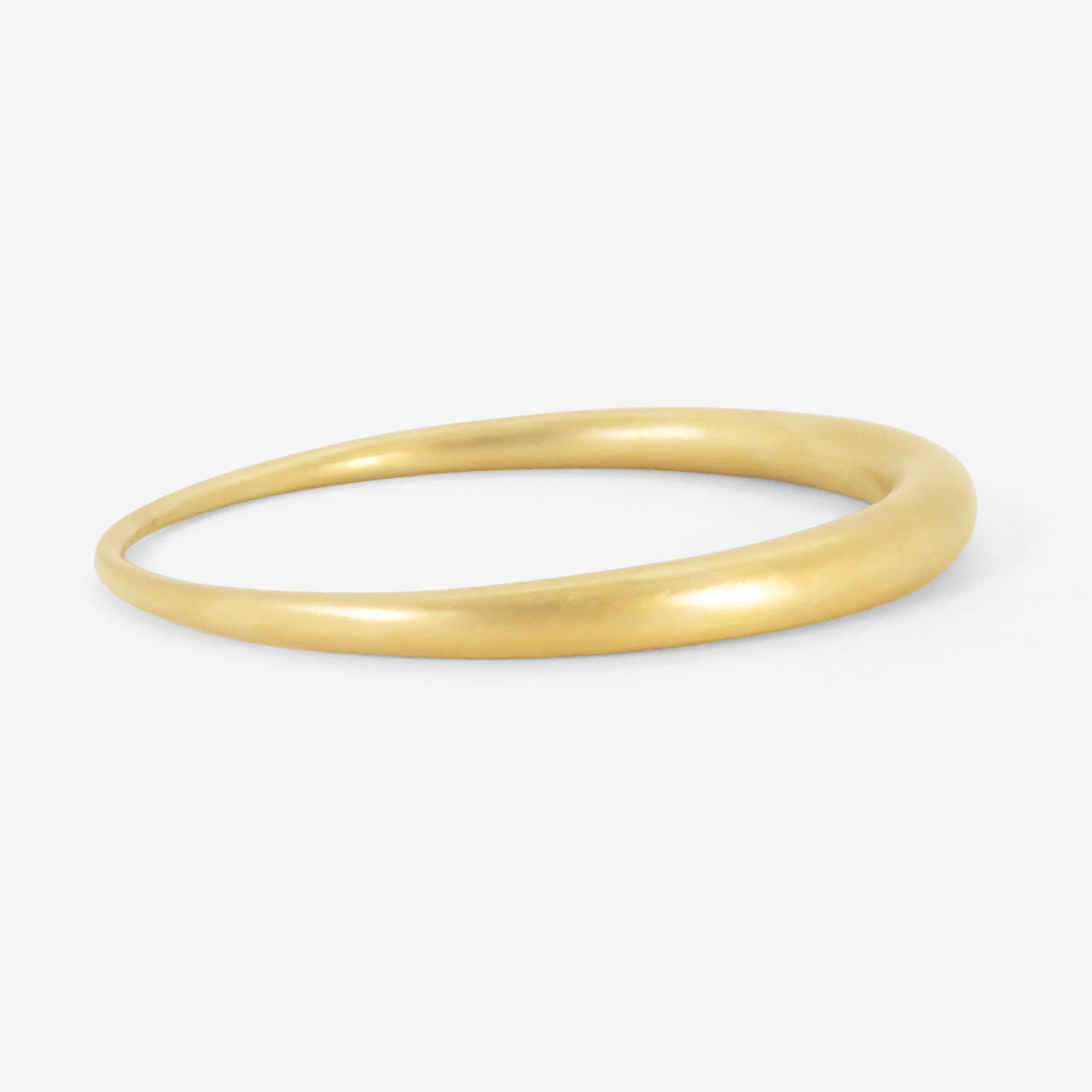 TED MUEHLING 18K OVAL BANGLE, SIZE 4
