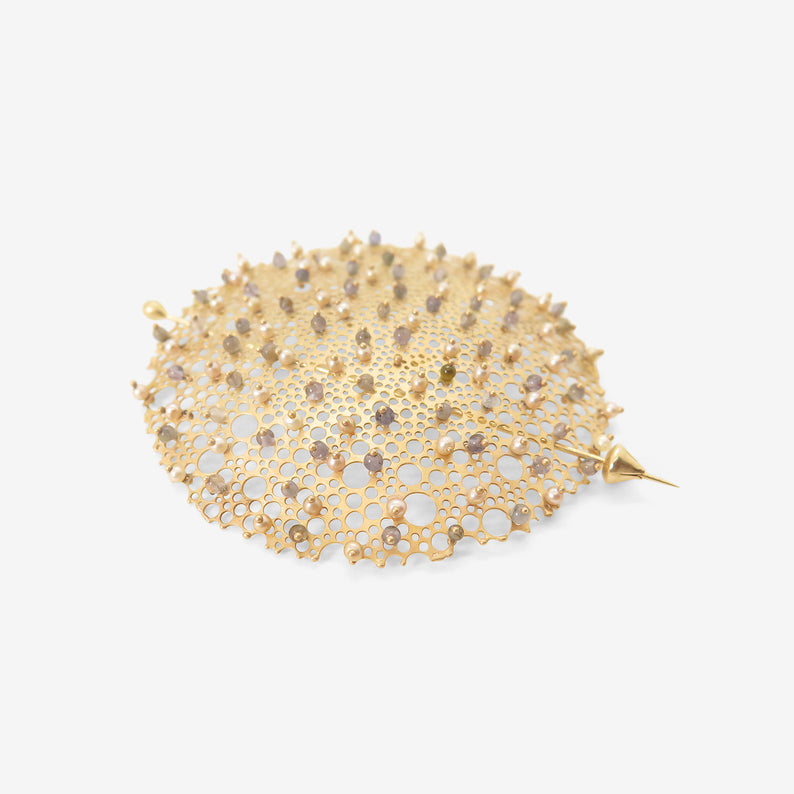 TED MUEHLING 14K LARGE QUEEN ANNE'S LACE PIN WITH PEARL & LABRADORITE