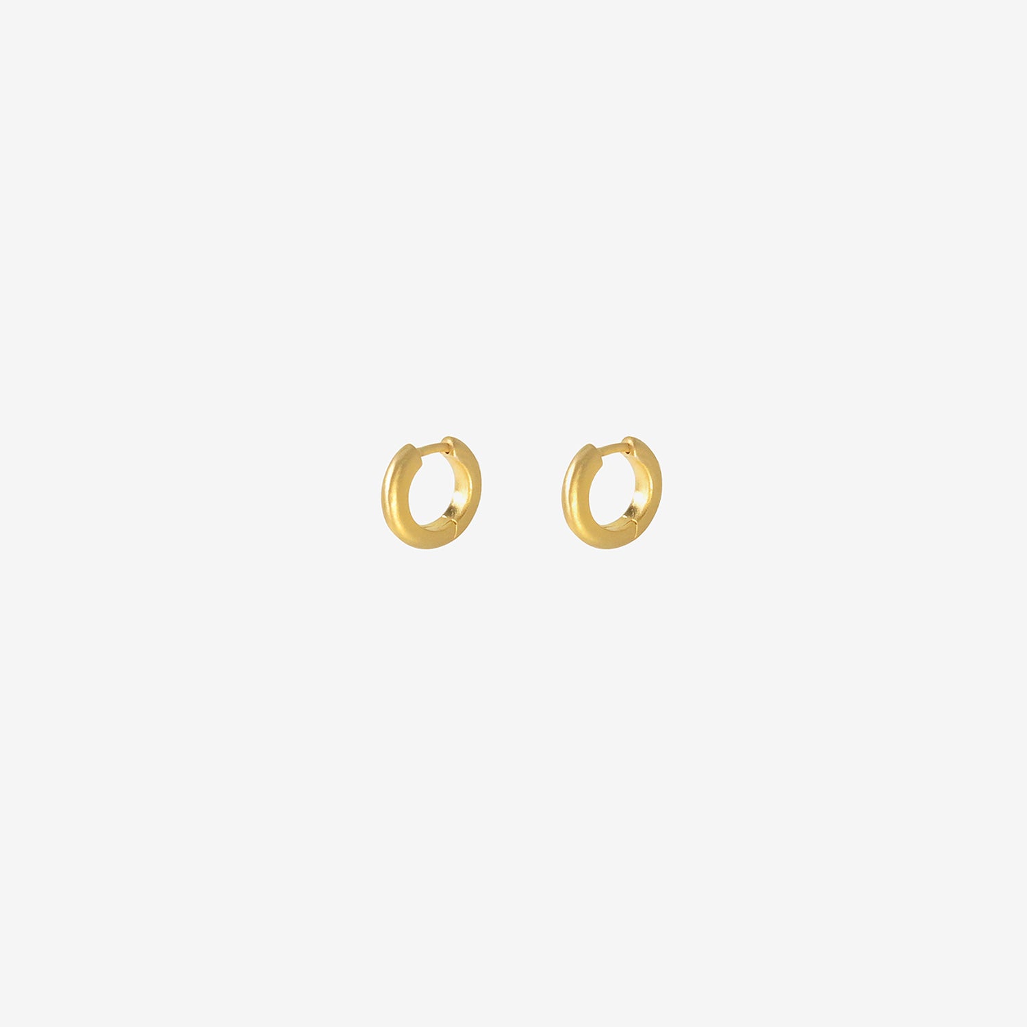 DARIUS 18K 8MM SIGNATURE HOOPS