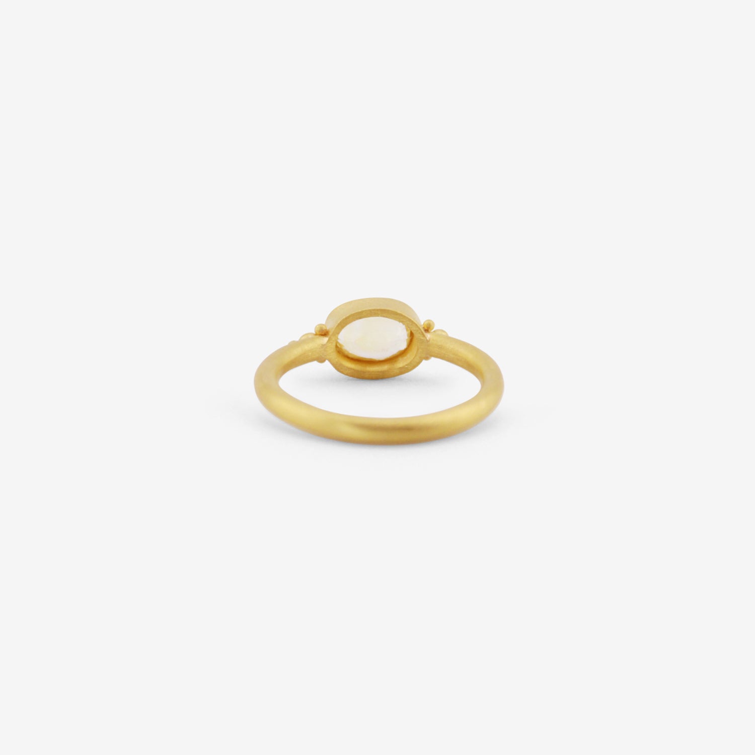DENISE BETESH 22K & OVAL YELLOW SAPPHIRE RING WITH GRANULATION, 1.04CT