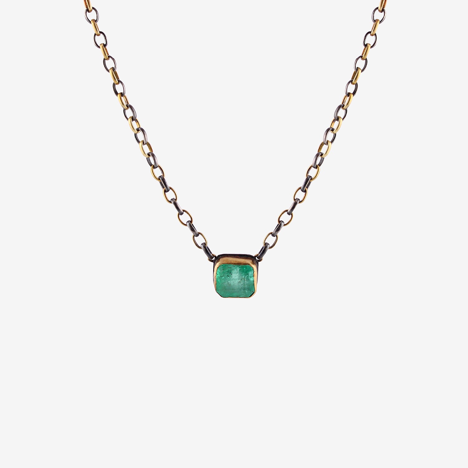 JUDY GEIB 18K & SQUARE COLOMBIAN EMERALD ECHO EARTH NECKLACE, 4CT