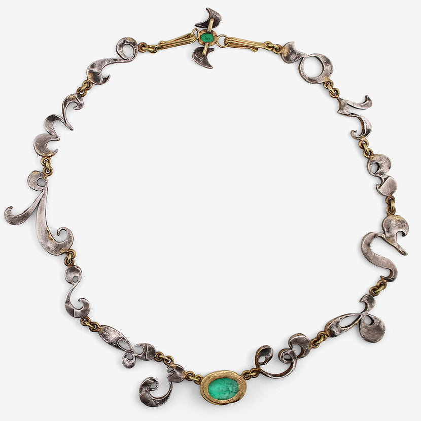 JUDY GEIB 18K TEXTY NECKLACE WITH COLOMBIAN EMERALD, 10.79CT