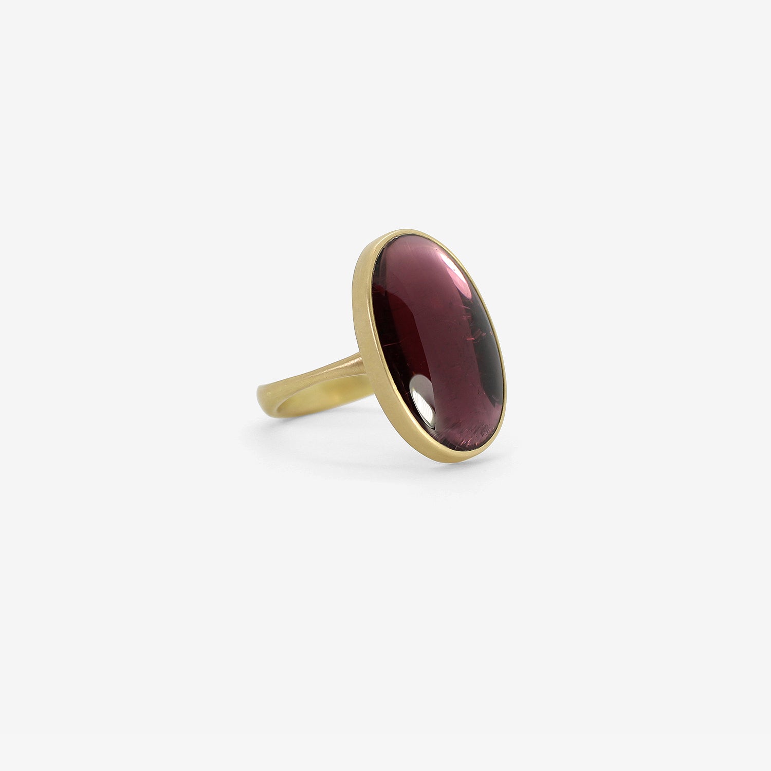 LOLA BROOKS 18K & OVAL BURGUNDY TOURMALINE LENS RING, 10.89CT