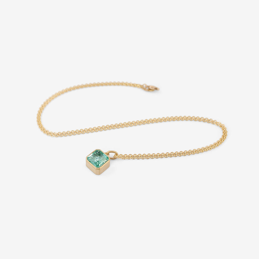 LOLA BROOKS 18K & SQUARE EMERALD-CUT COLOMBIAN EMERALD PENDANT, 2.62CT