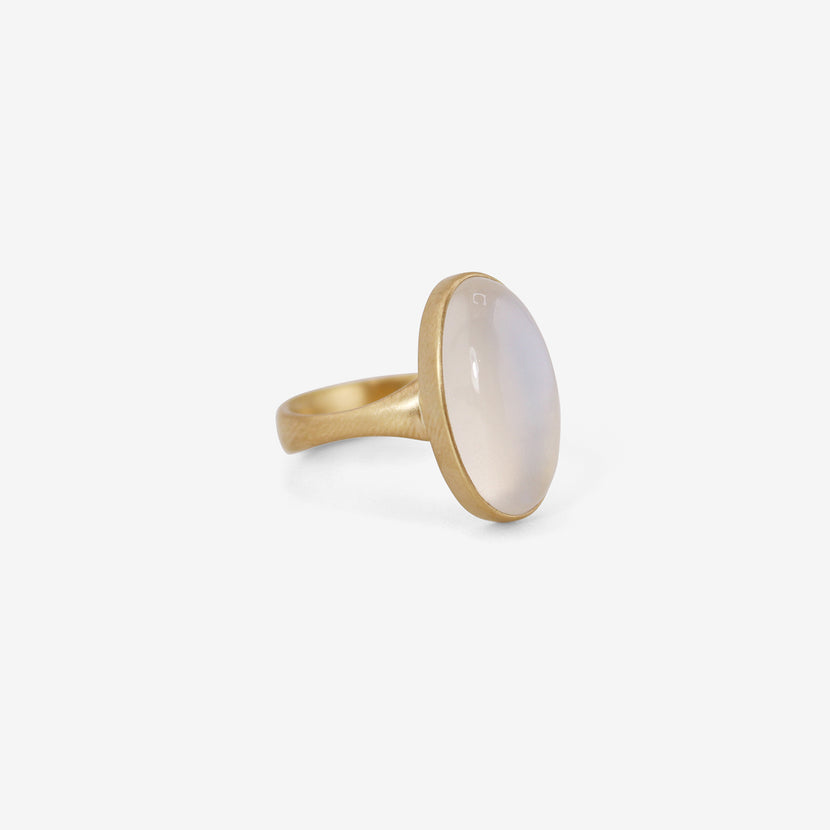 LOLA BROOKS 18K & ELONGATED OVAL MOONSTONE RING, 7CT