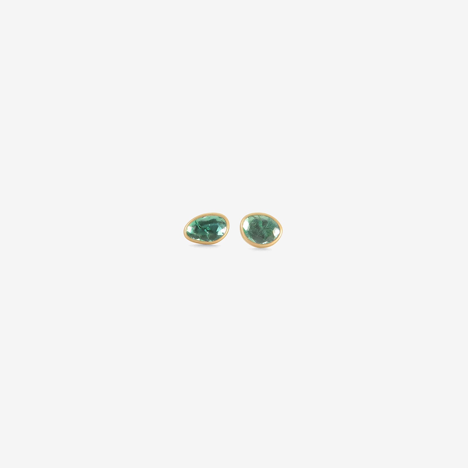 LOLA BROOKS 18K & EMERALD PEBBLE SEQUIN STUDS, 1.42CT